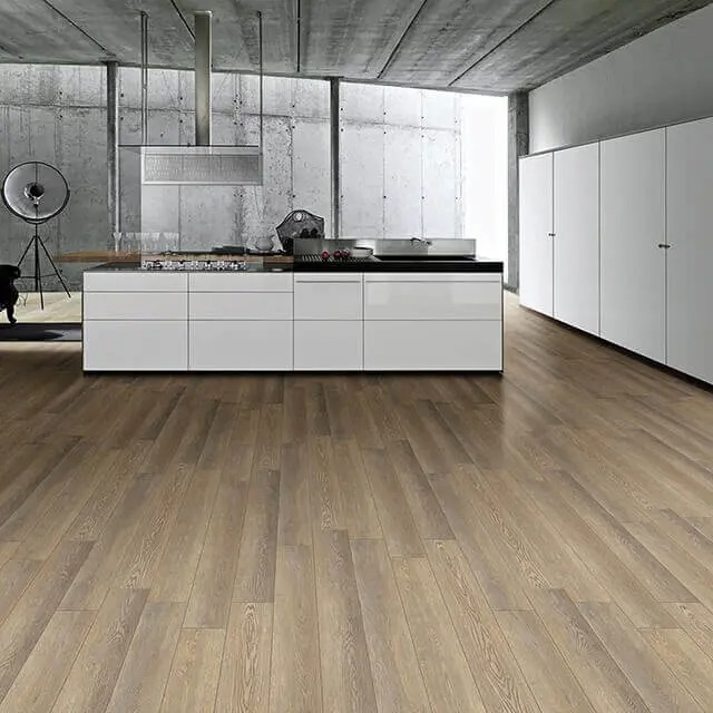 Kitchen Cabinets – Warm and inviting